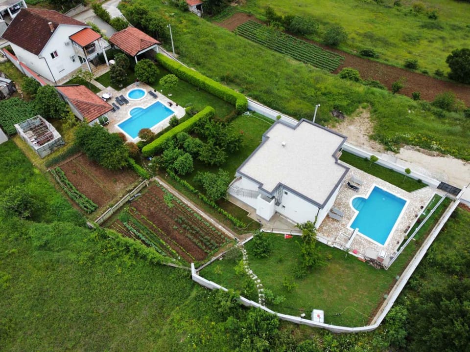 Property building, Spring, Garden, Garden view, Pool view, Swimming pool