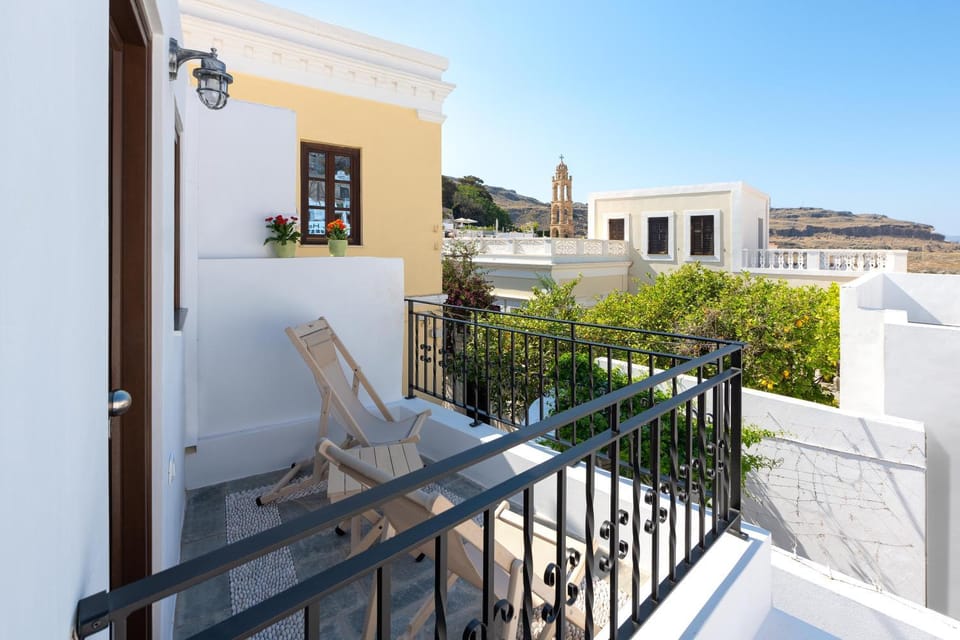Day, Summer, Balcony/Terrace, On site, City view