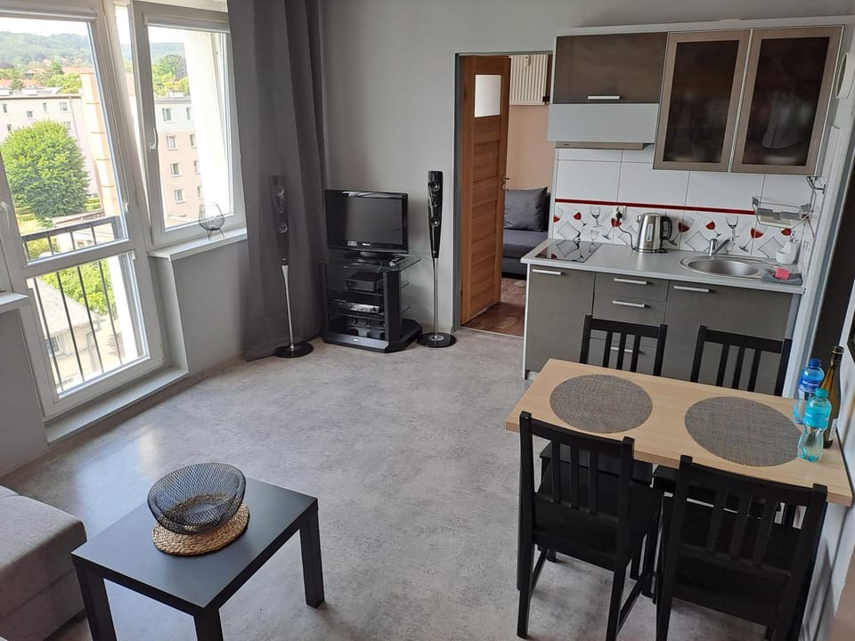 Kitchen or kitchenette, Living room