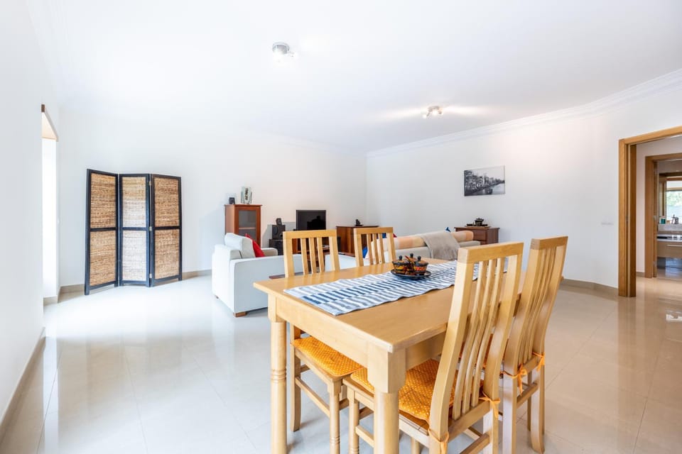 Communal lounge/ TV room, Living room, Dinner