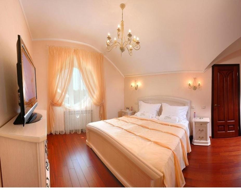 Day, Photo of the whole room