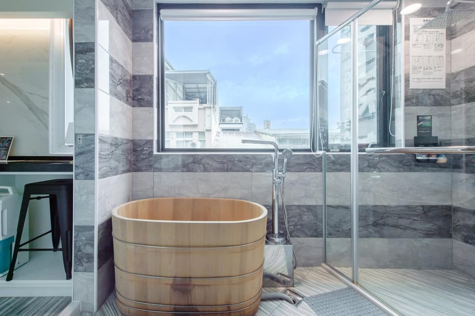 Shower, Bathroom