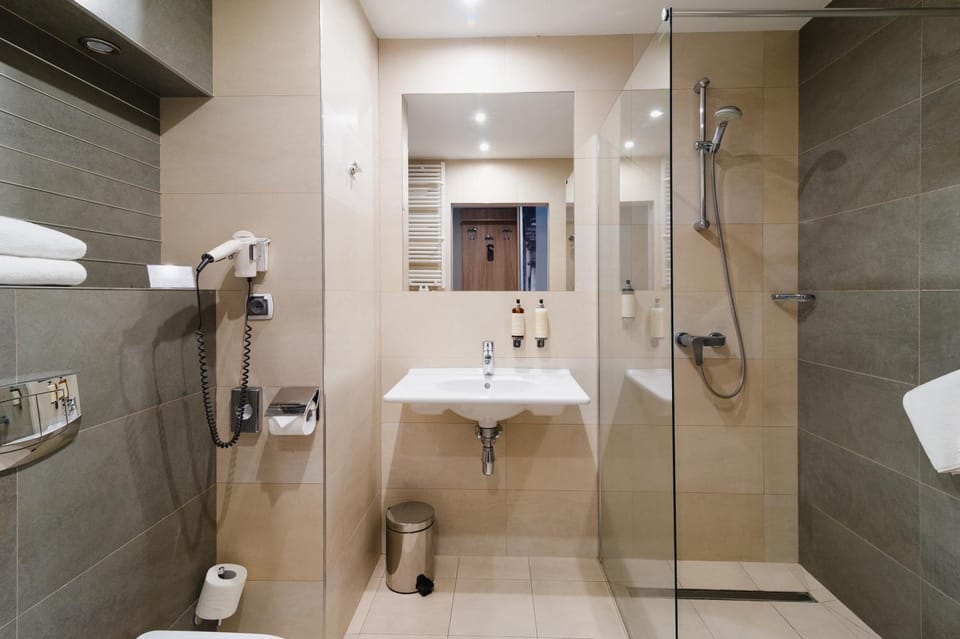 Shower, Toilet, Bathroom