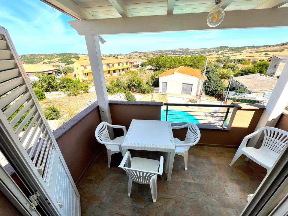 Balcony/Terrace, hair dresser