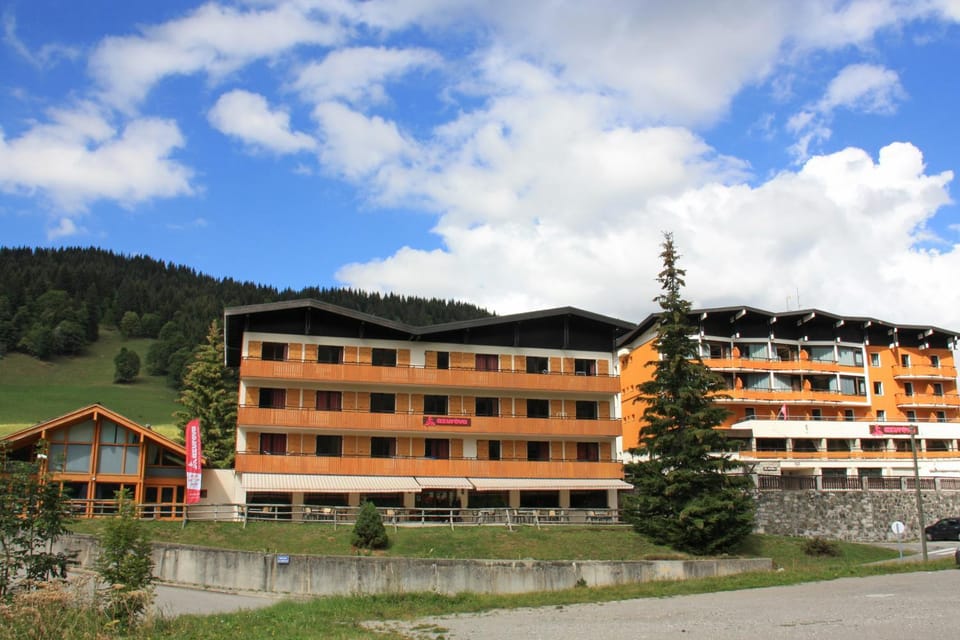 Azureva Club La Clusaz les Confins Campground/ 
RV Resort in La Clusaz