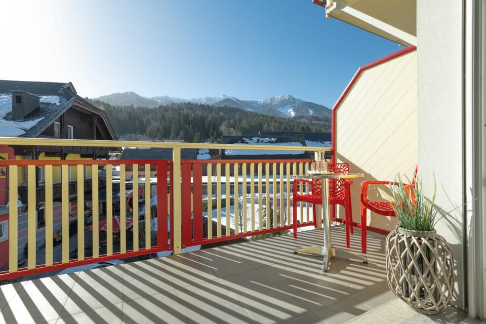 View (from property/room), View (from property/room), Balcony/Terrace
