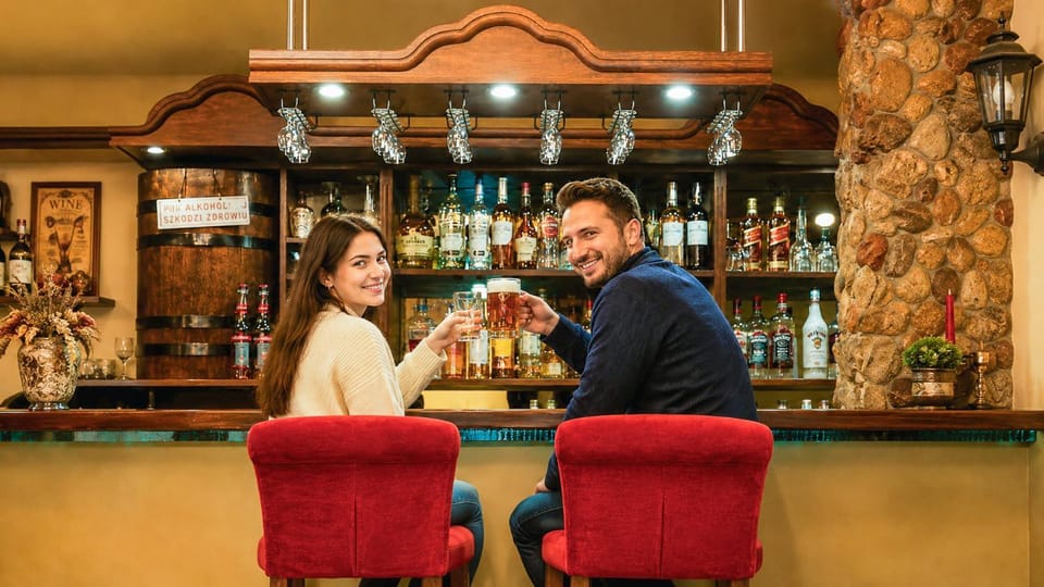 Guests, Drinks