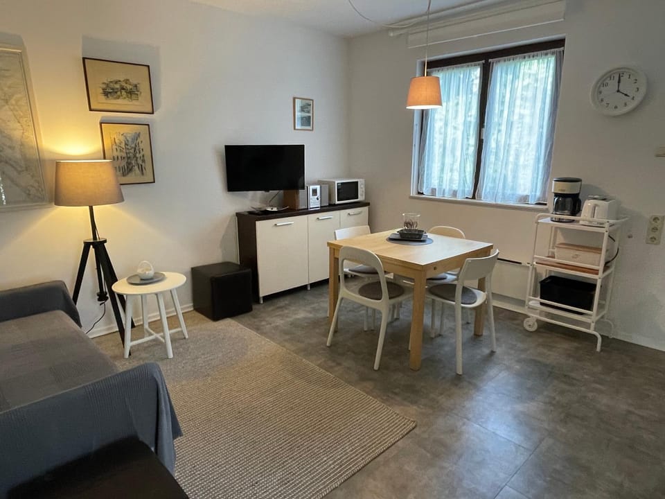 Living room, Seating area, Dining area