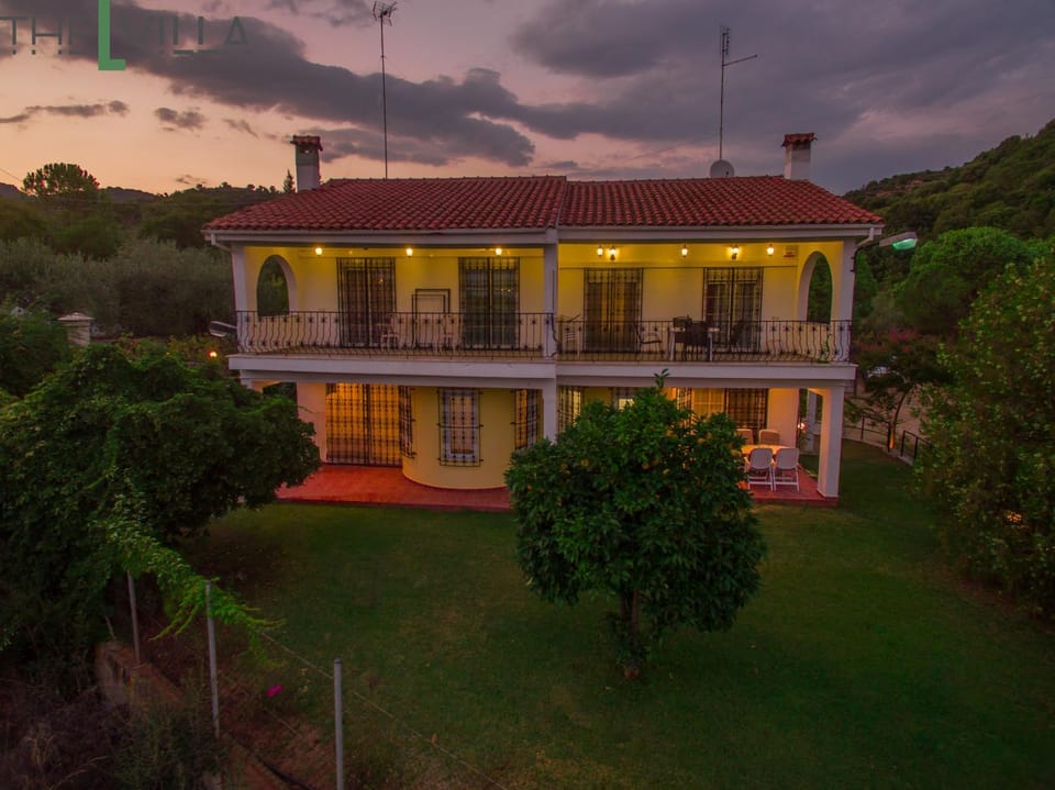 The L Villa Villa in Decentralized Administration of Macedonia and Thrace