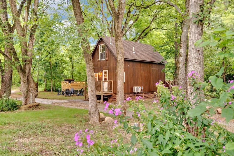 Creekwalk Inn Bed and Breakfast with Cabins Cabin in Tennessee