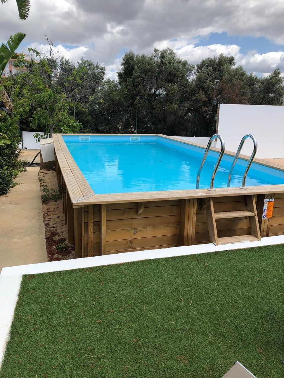 Swimming pool, Swimming pool