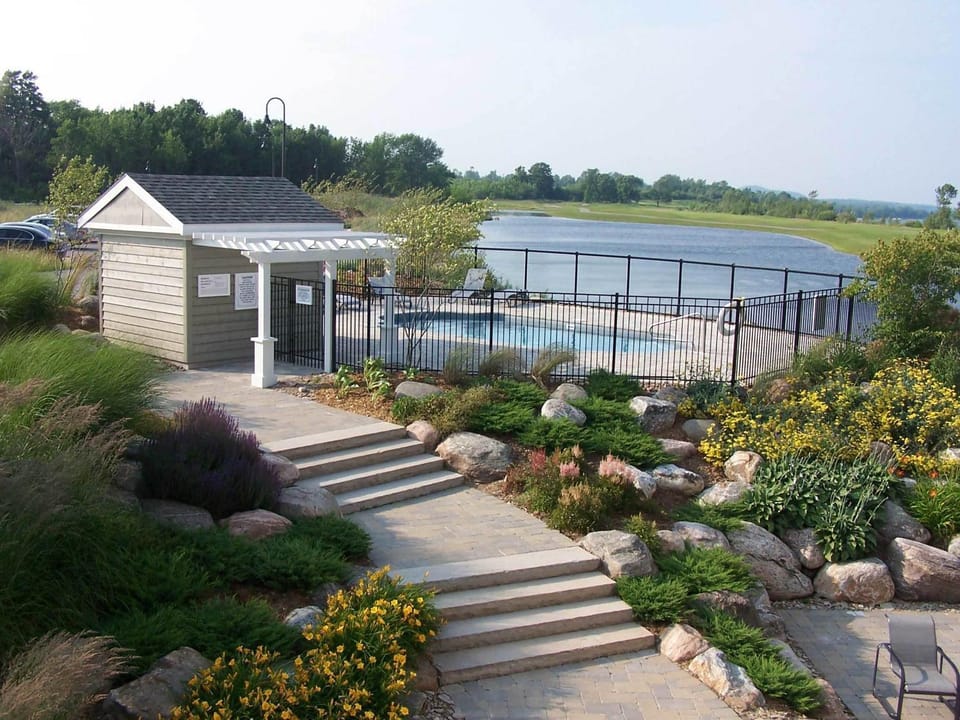 Decorative detail, On site, Lake view, Swimming pool