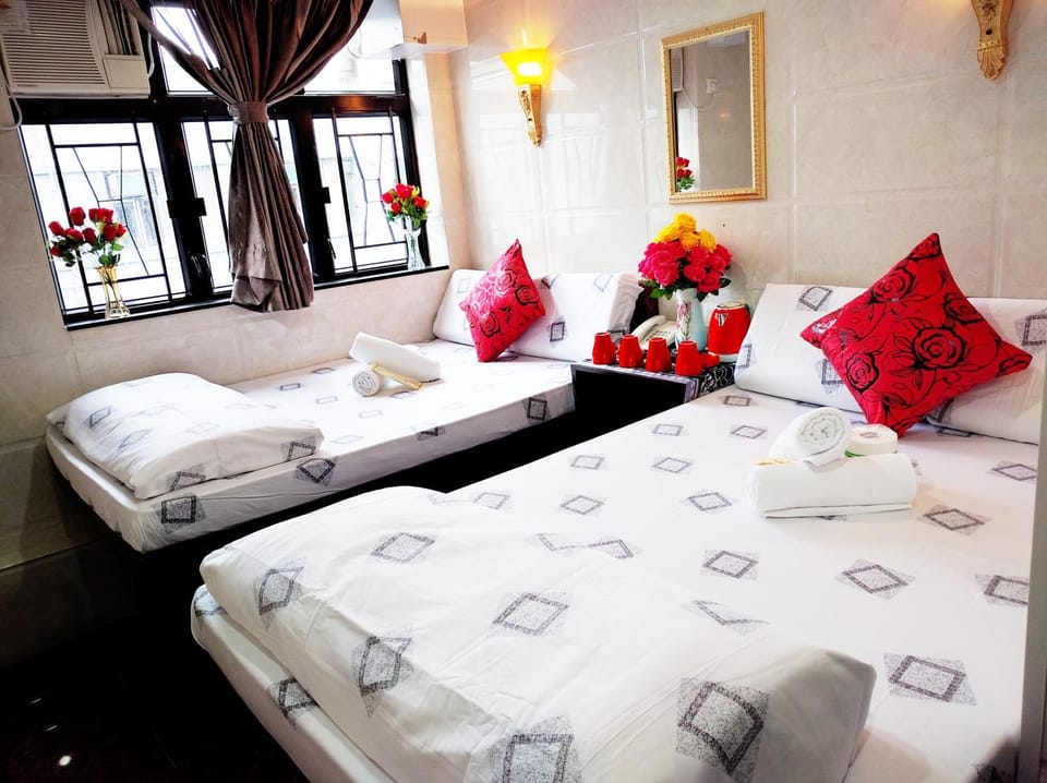 Germany Hostel Block D 24 HOUR RECEPTION 10TH FLOOR FLAT D8 Bed and Breakfast in Hong Kong
