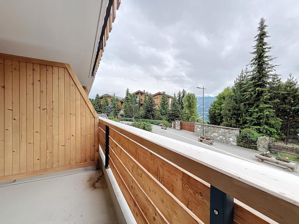 Day, Natural landscape, Balcony/Terrace