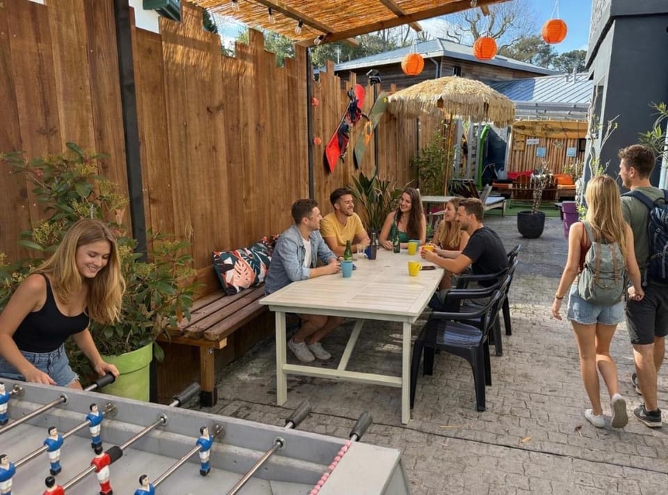 Patio, People, Table tennis, Evening entertainment, group of guests