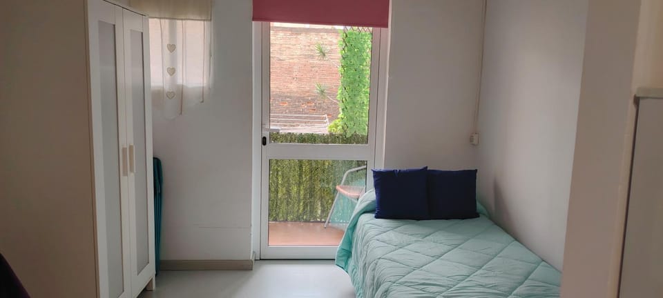 Estudio con balcon Plaza España Apartment in Barcelona
