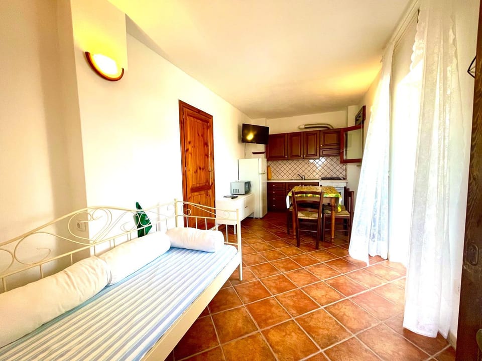 Bed, TV and multimedia, Kitchen or kitchenette, Living room, Seating area, Dining area, minibar, pet friendly, stove