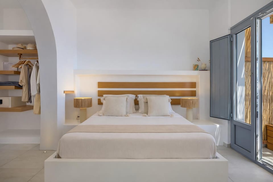 Oneiro Luxury Suites-Adults Only Apartment in Decentralized Administration of the Aegean