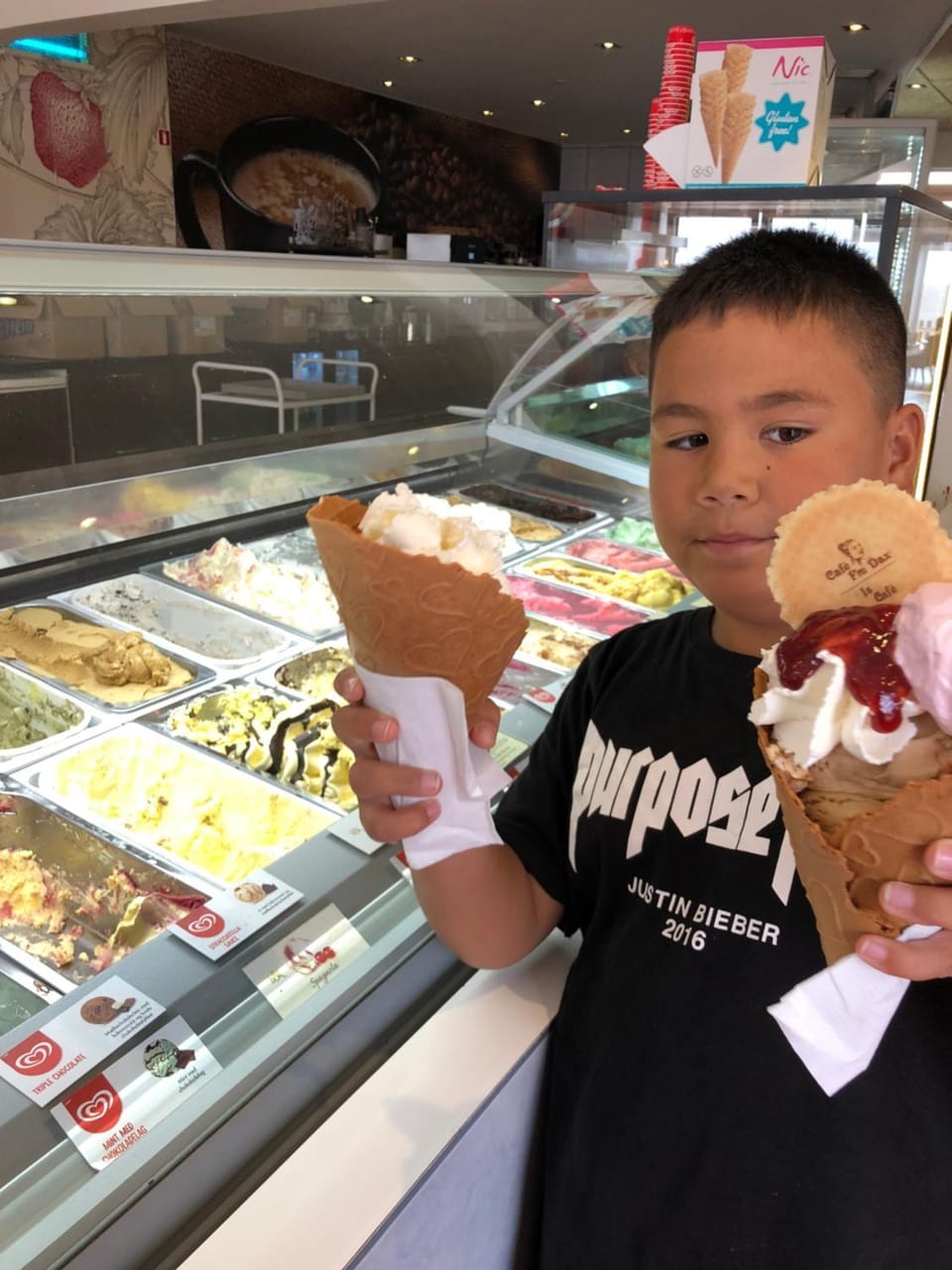 Neighbourhood, Area and facilities