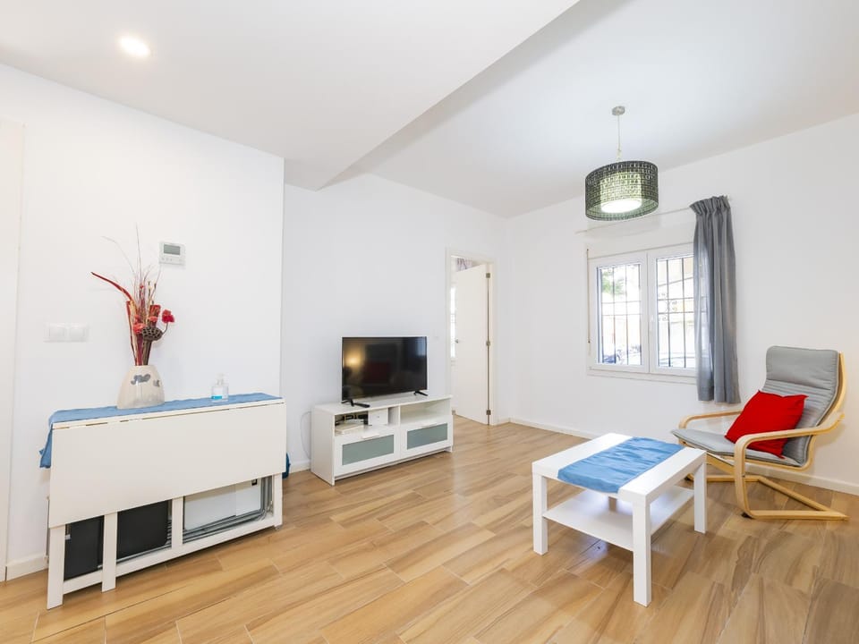 Communal lounge/ TV room, Living room