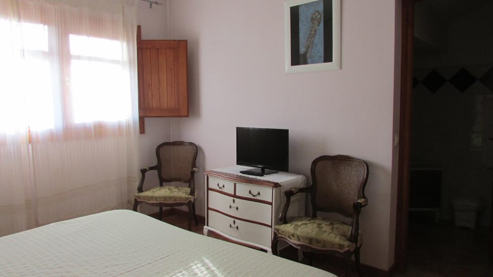 Day, Seating area
