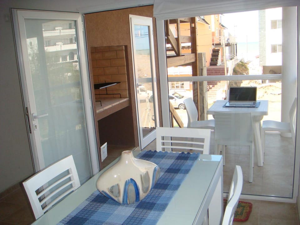 BBQ facilities, Dining area
