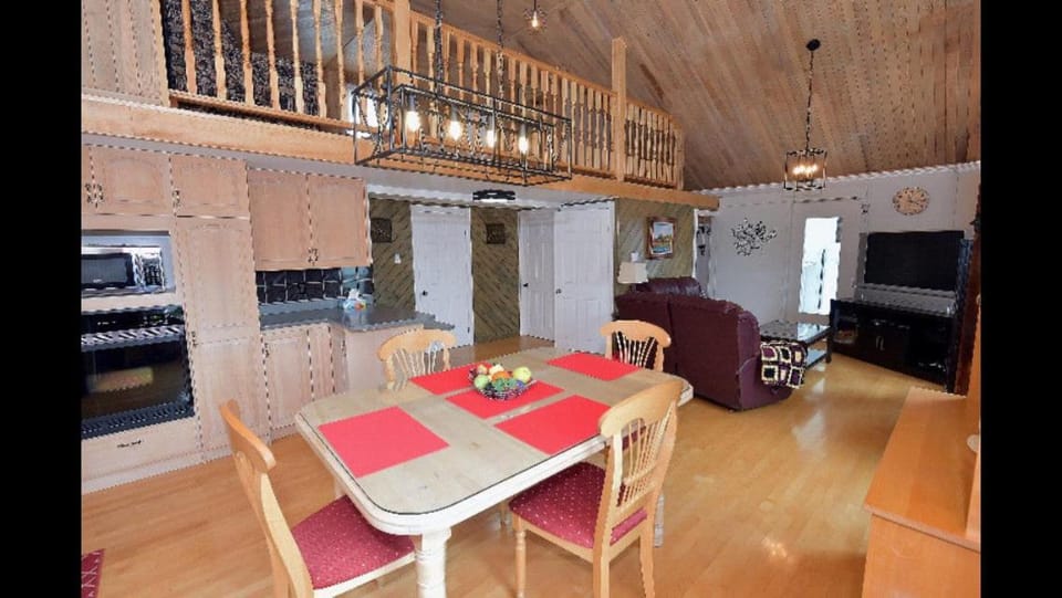 Paradis du Lac Nairne Chalet in La Malbaie