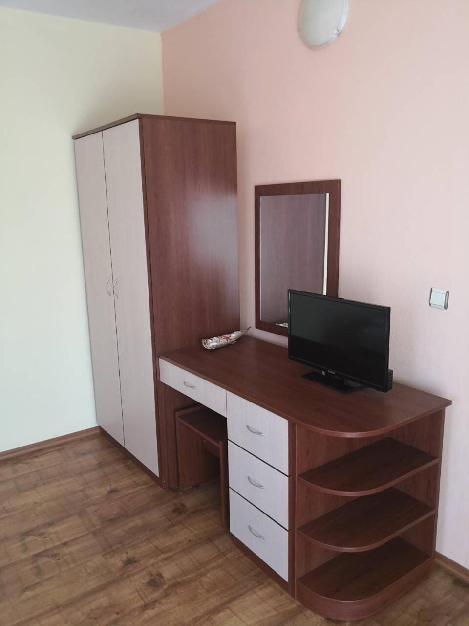 TV and multimedia, wardrobe