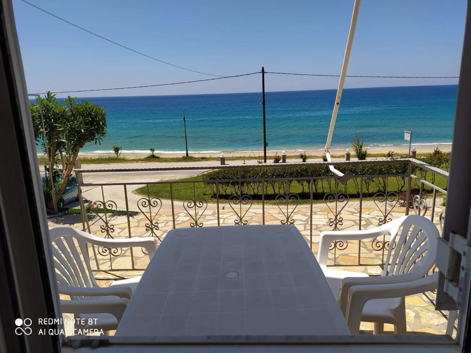 Akrothalassia Apartment hotel in Greece