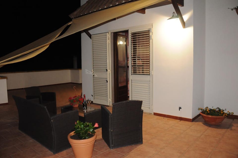 Property building, Balcony/Terrace