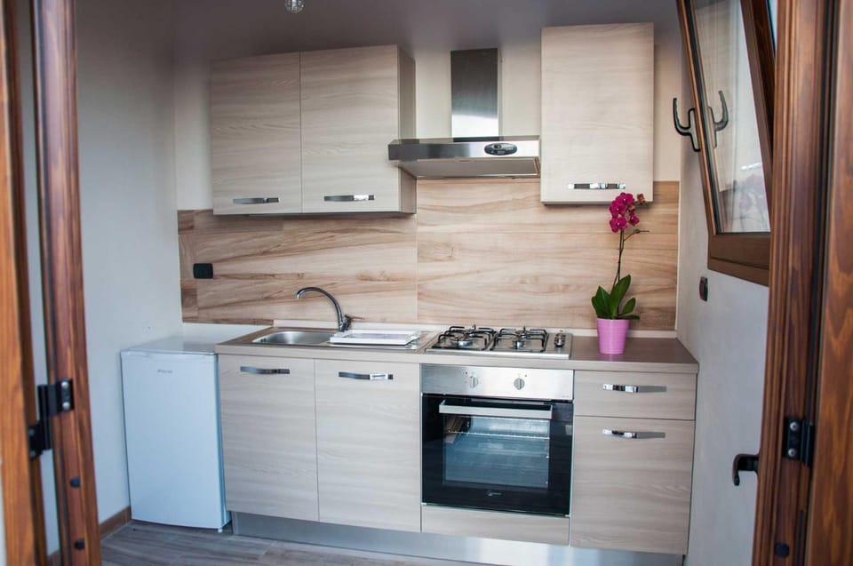 Kitchen or kitchenette