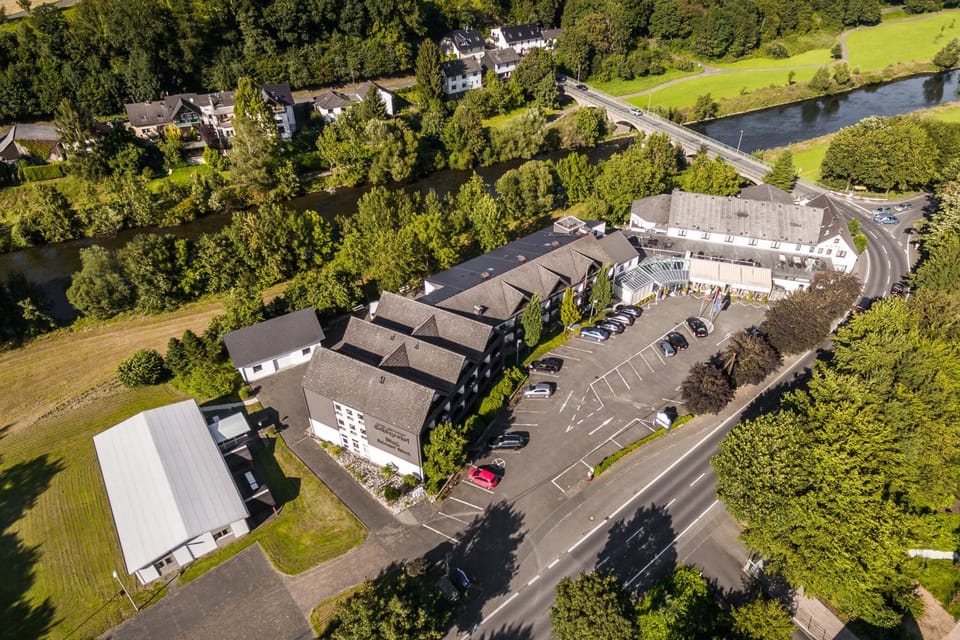 Property building, Area and facilities