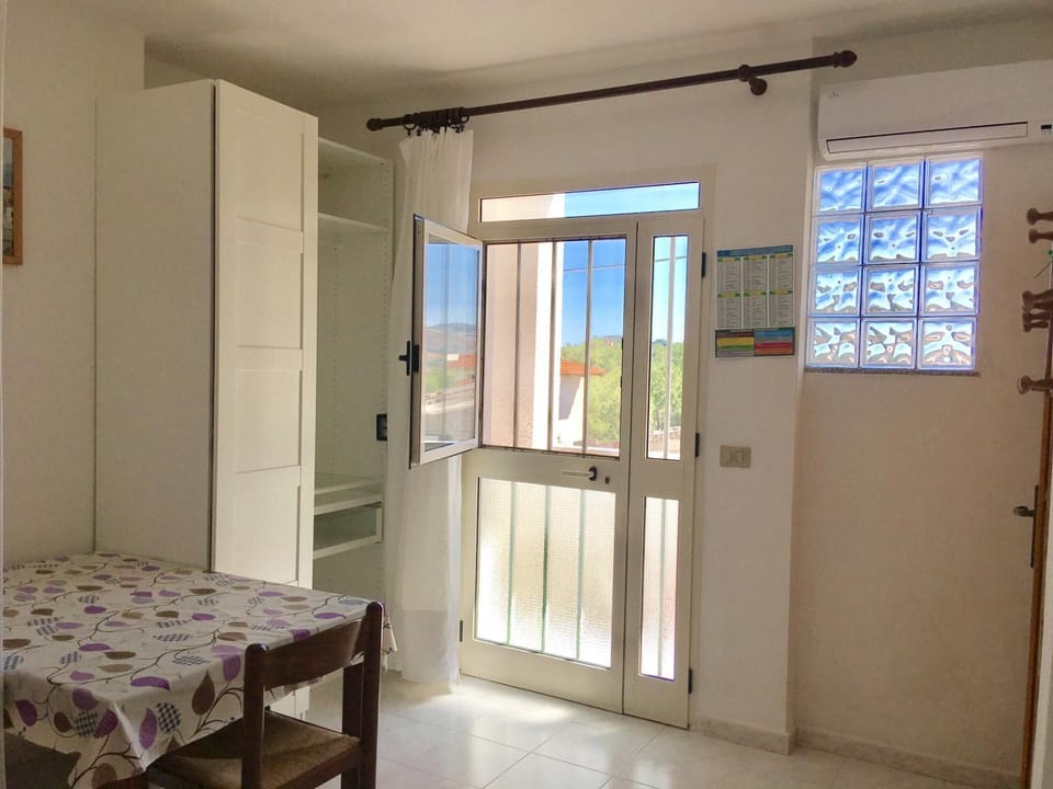 Balcony/Terrace, Living room, Seating area, Dining area, Area and facilities