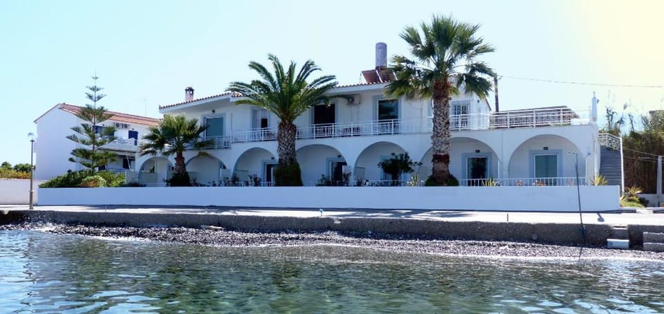 Manthos Sea View Apartment in Argolis, Greece