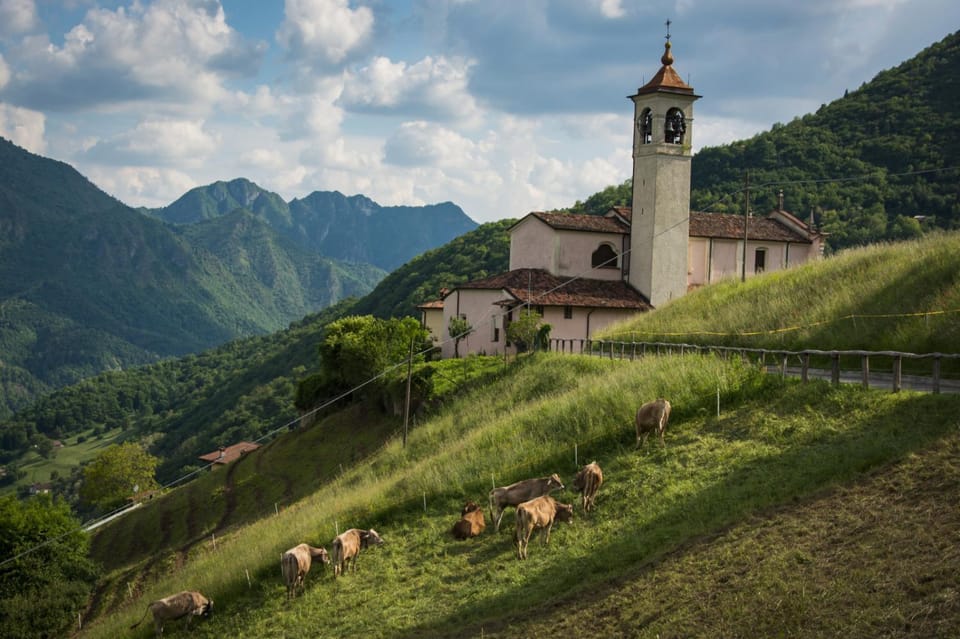 Nearby landmark, Natural landscape
