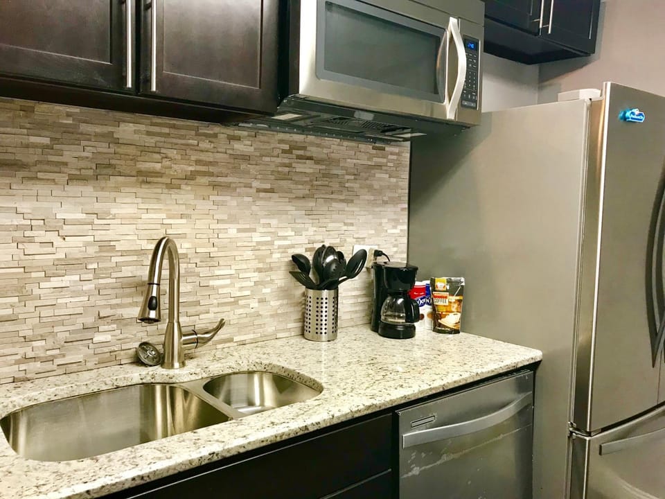 Wine Down Downtown ATL 14J Apartment in Atlanta
