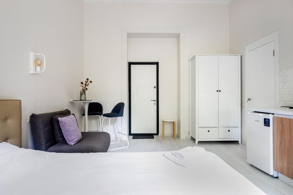 Bed, Photo of the whole room, Bedroom, wardrobe