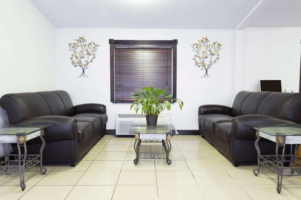 Lobby or reception, On site