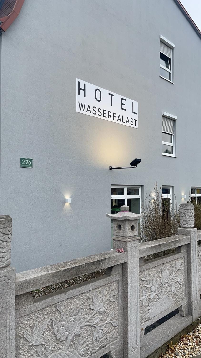 Hotel Wasserpalast - breakfast for free!!! Hotel in Graz
