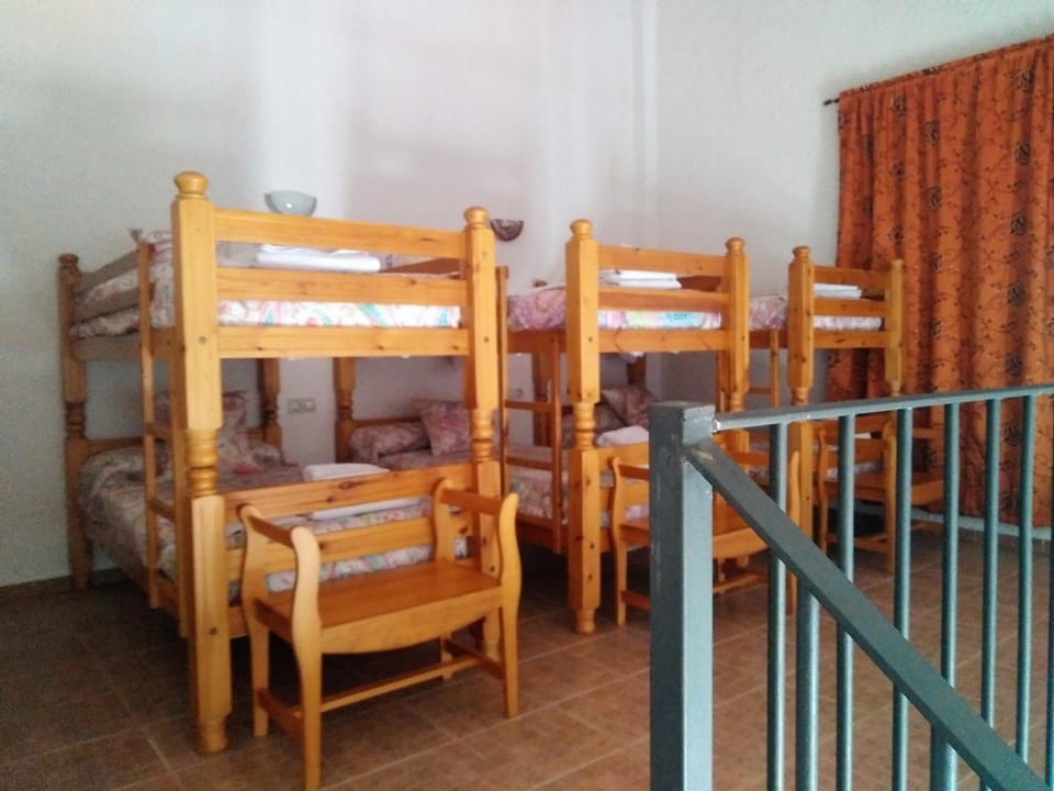 Bedroom, bunk bed