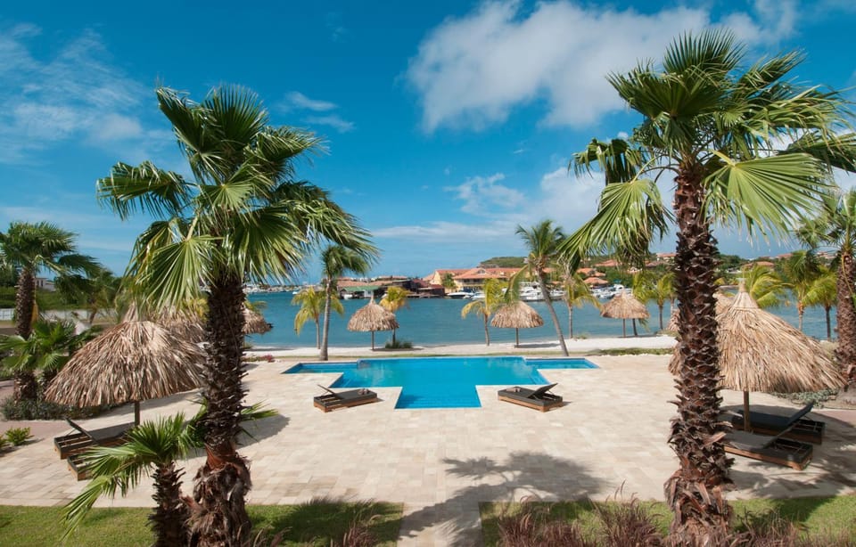 Beach, Swimming pool, Swimming pool