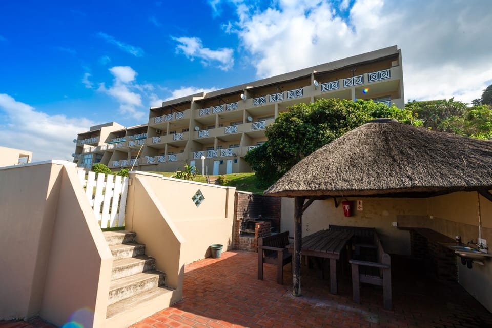 Property building, BBQ facilities, Swimming pool