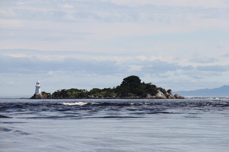 Nearby landmark, Natural landscape