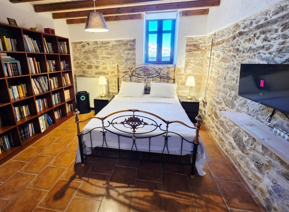 Traditional Stone House in pelion Country House in Magnesia Prefecture, Greece
