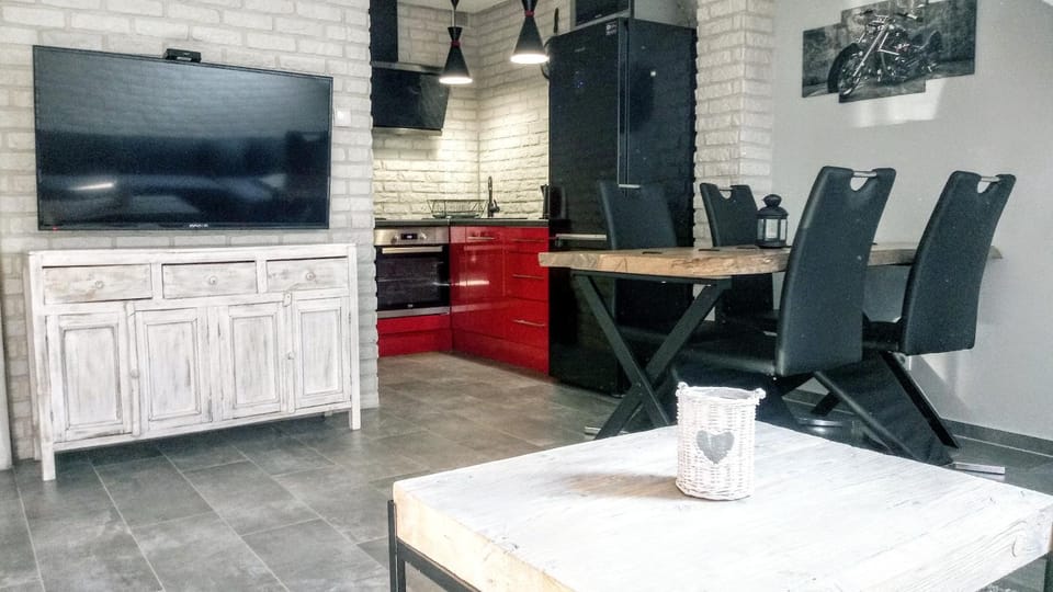 Apartament LUX Apartment in Lower Silesian Voivodeship