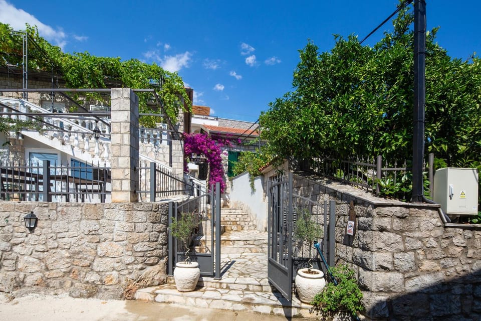Apartman Kunjić Apartment in Kotor Municipality