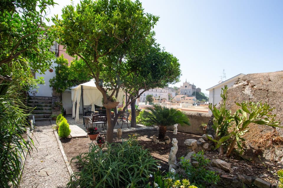Garden, Garden view