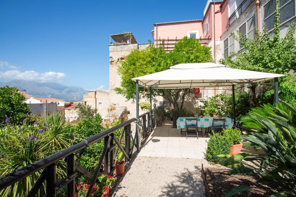 Patio, Spring, Natural landscape, Garden, Garden, View (from property/room), Balcony/Terrace, Garden view