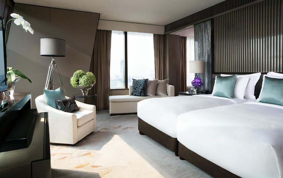 Bed, Living room, Photo of the whole room, Seating area, Bedroom