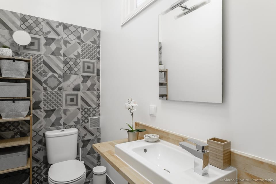 Shower, Toilet, Bathroom, Family